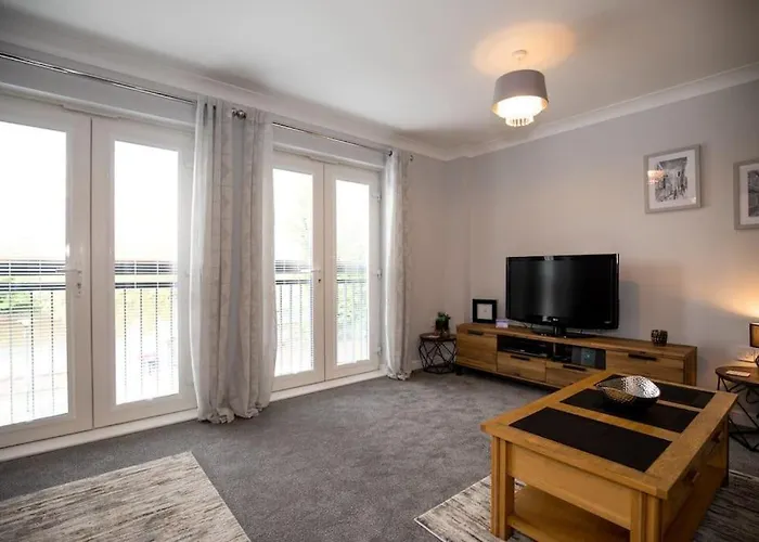 Blue Bridge View With Free Parking - Centre *